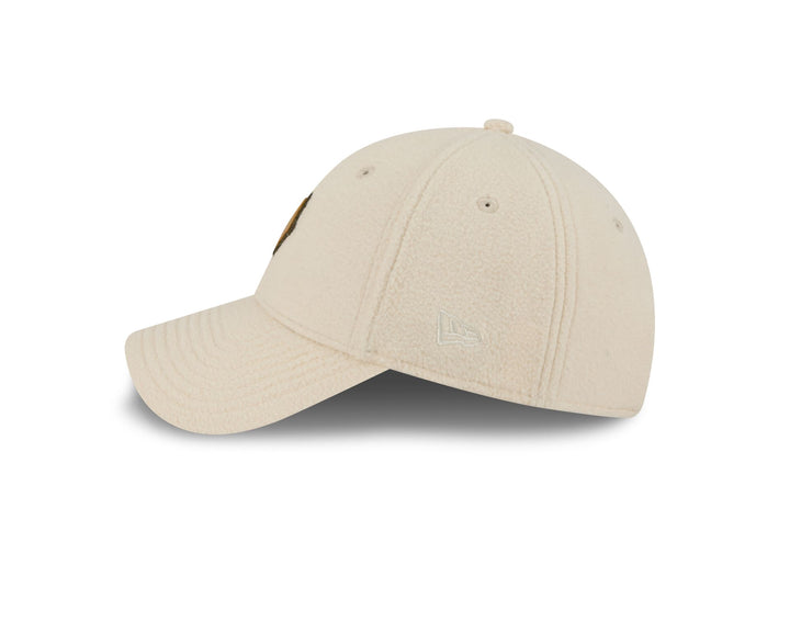New Era Women's Sherpa Washington Huskies Leather Patch 9Forty COMFY Hat