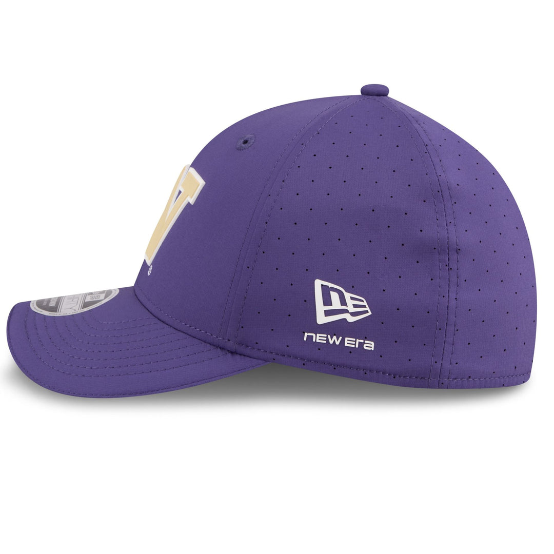 New Era Purple Washington Huskies 39Thirty ASSIST Silicone Logo Stretch Fit Hat